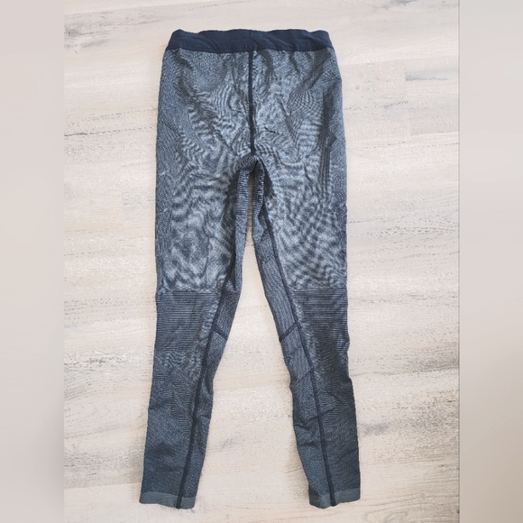 Gymshark Base layers tight, small - Picture 2 of 2